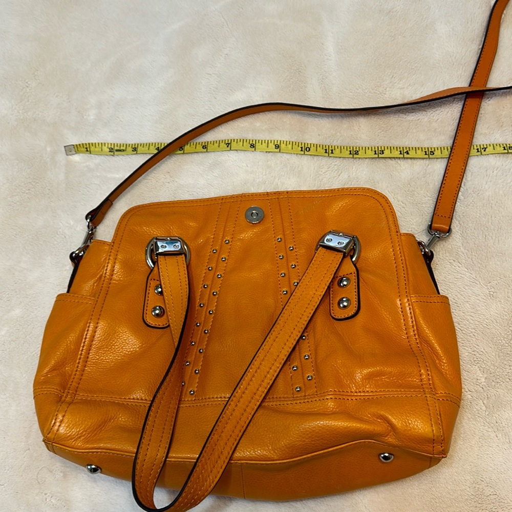 B Makowsky apricot leather bag